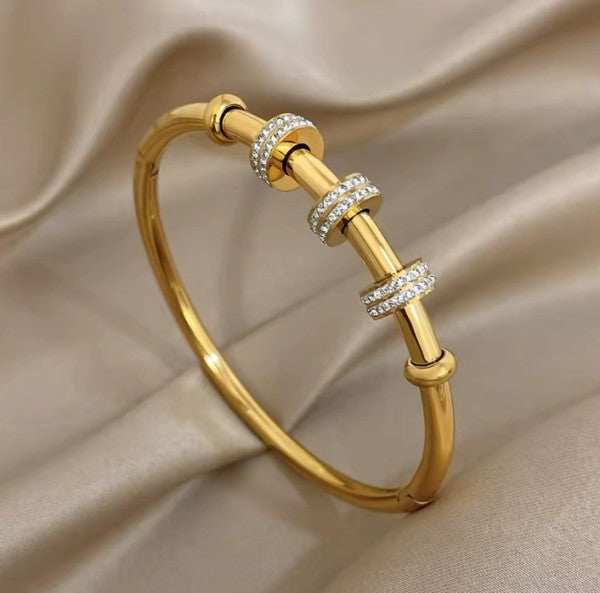Aveline Bangle