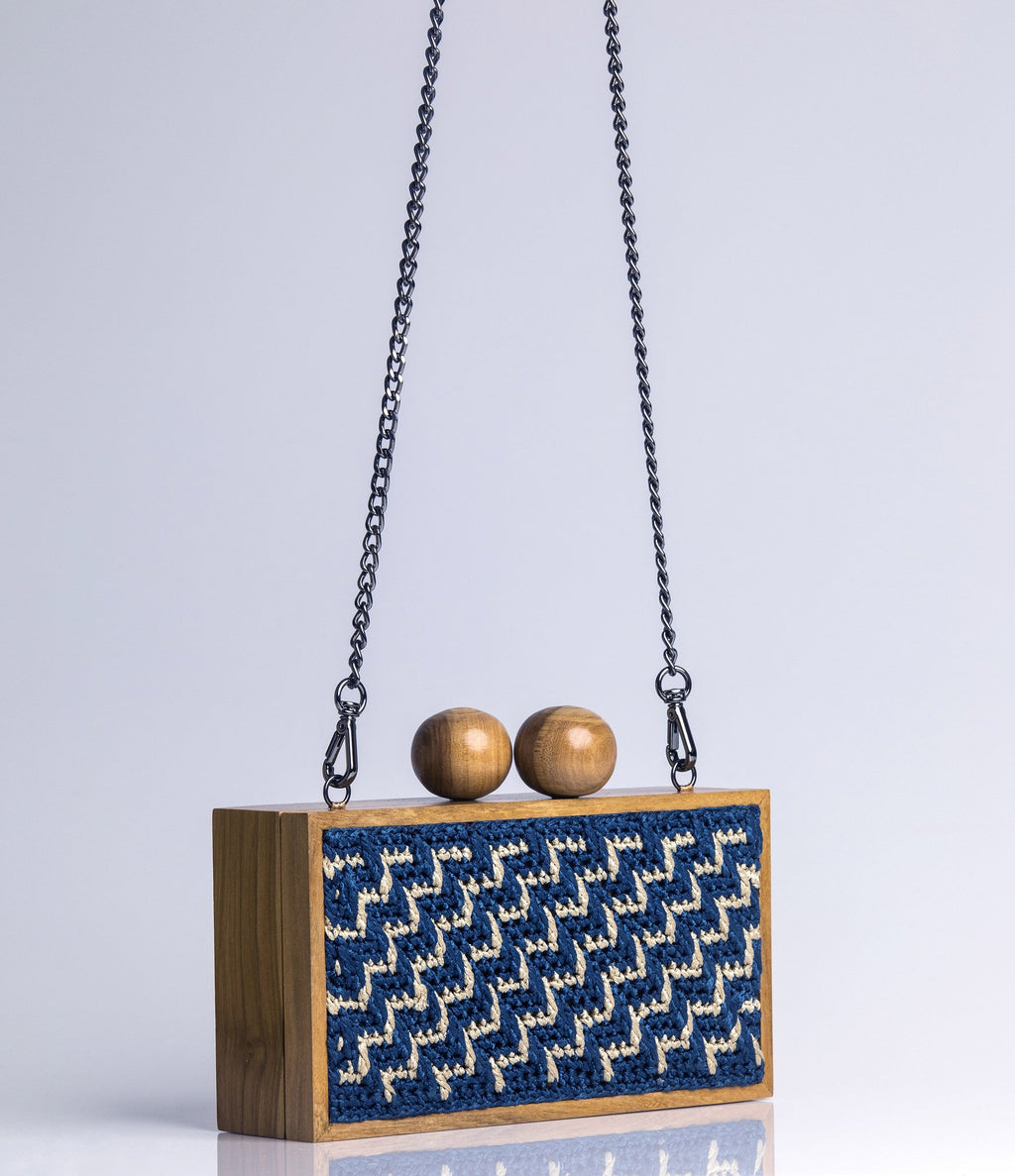 Revela Chevron Clutch