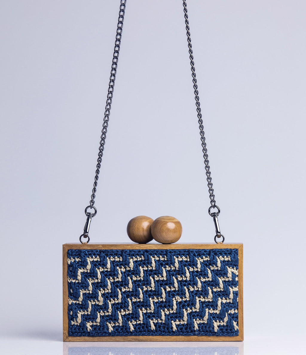 Revela Chevron Clutch