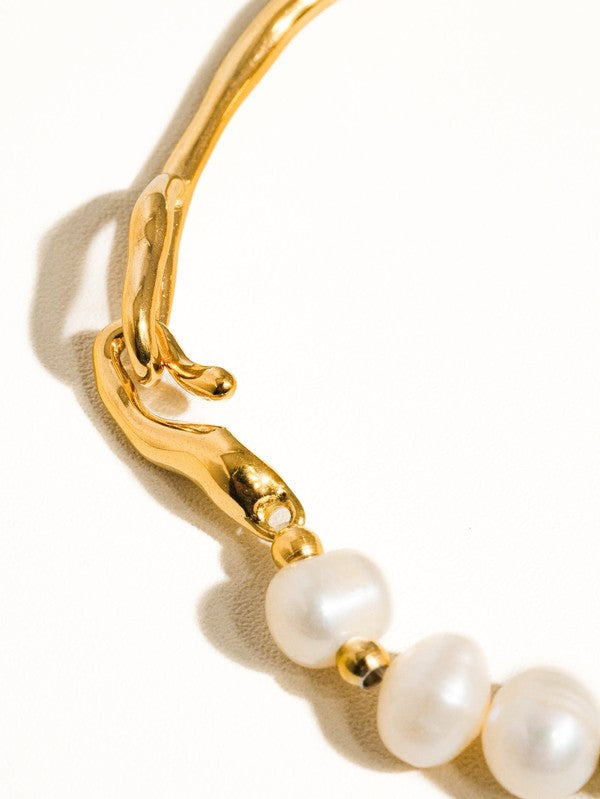 The Baroque Pearl Bracelet