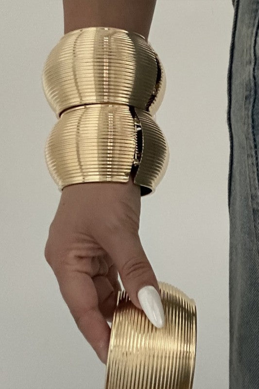The Sculpted Cuff